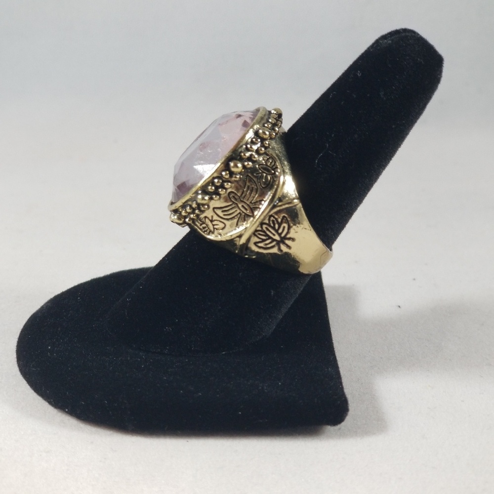 Ring - Picture 3 of 3